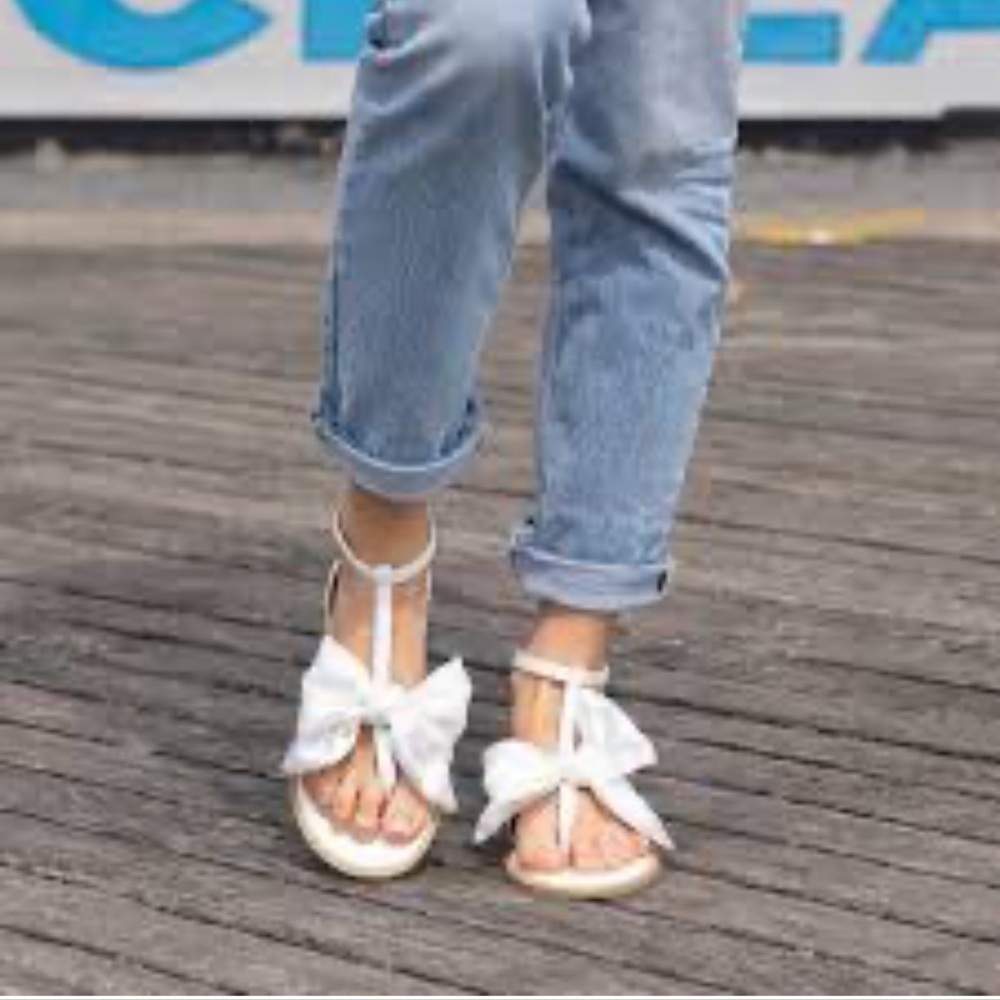Jack Rogers White Sandals with Bow Accent